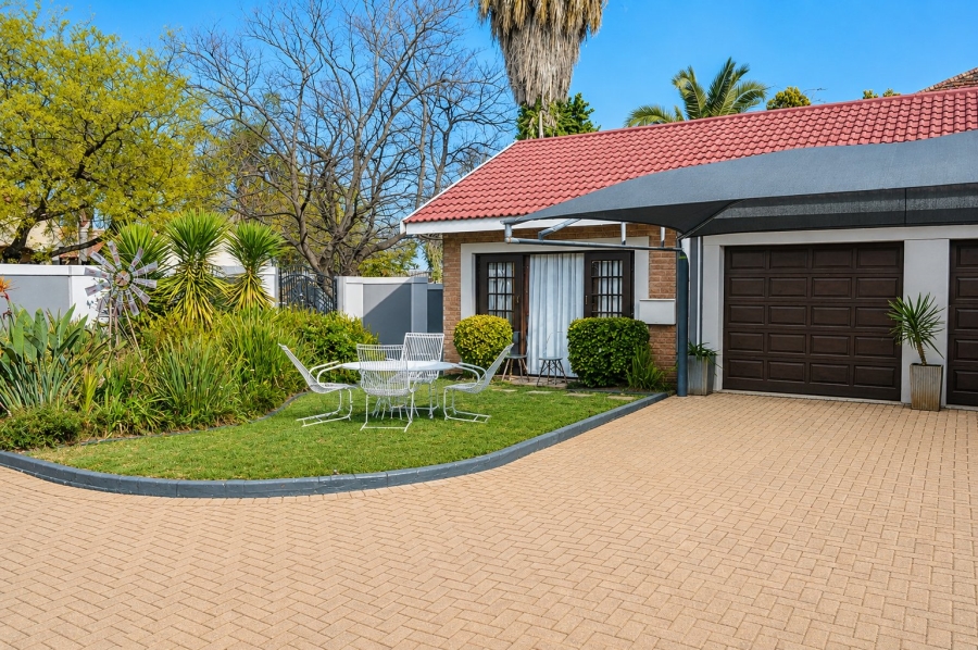 5 Bedroom Property for Sale in Wilkoppies North West